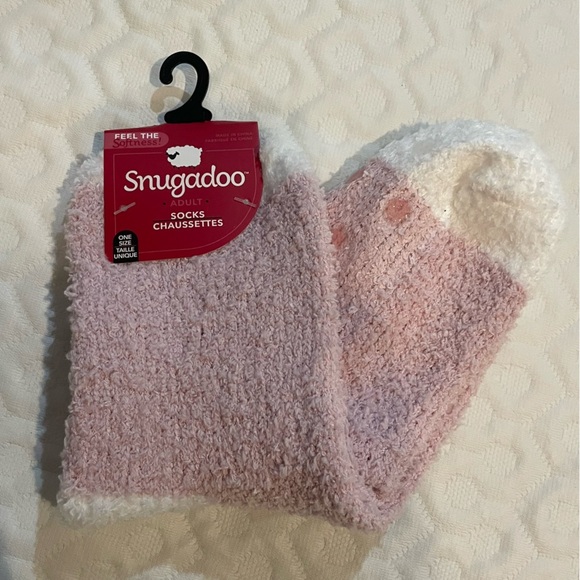 Snugadoo Socks Pink and White Grippy Sheep One Size Women’s Comfy Cozy Warm NWT - Picture 1 of 5